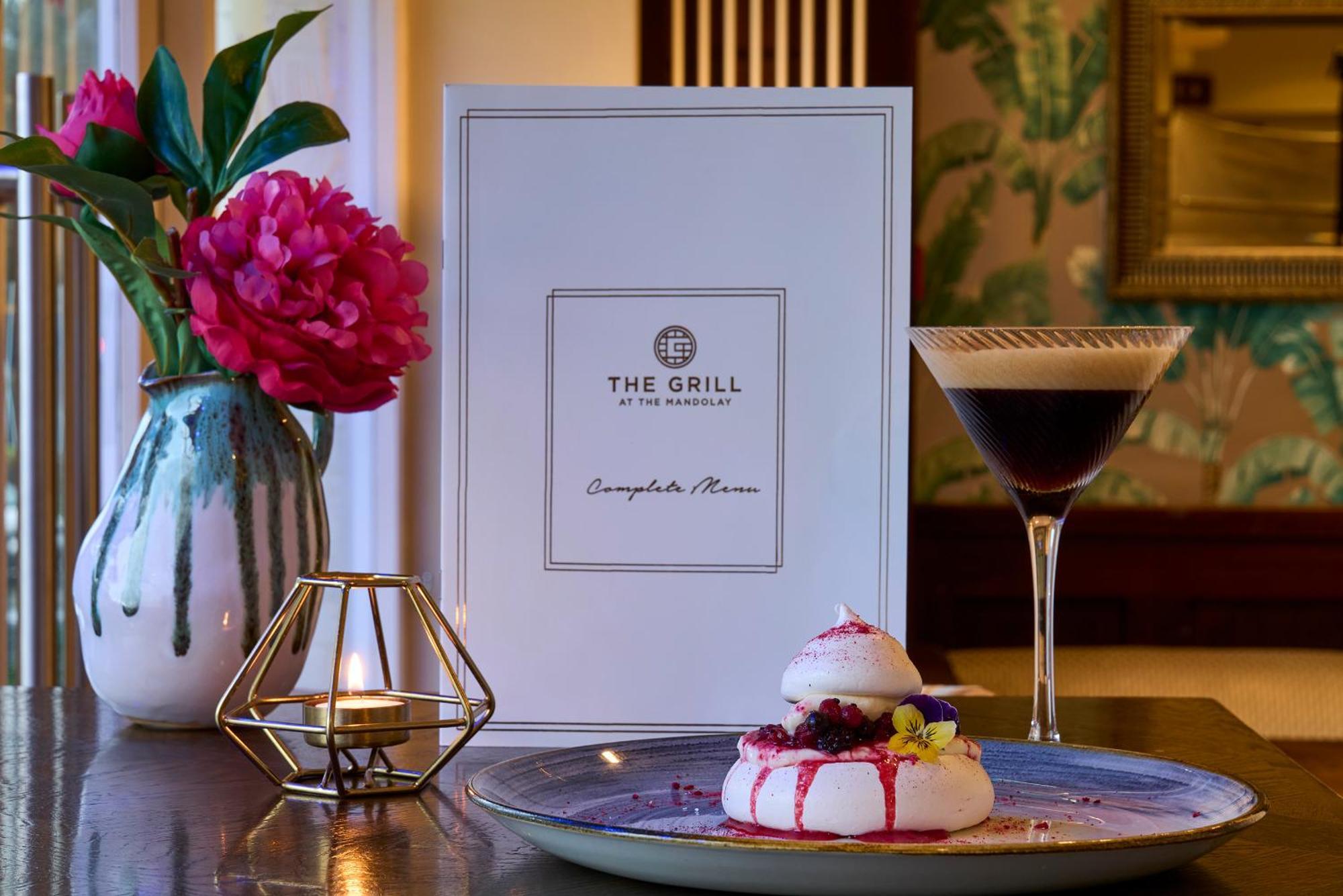 Mandolay Hotel Гилдфорд Екстериор снимка