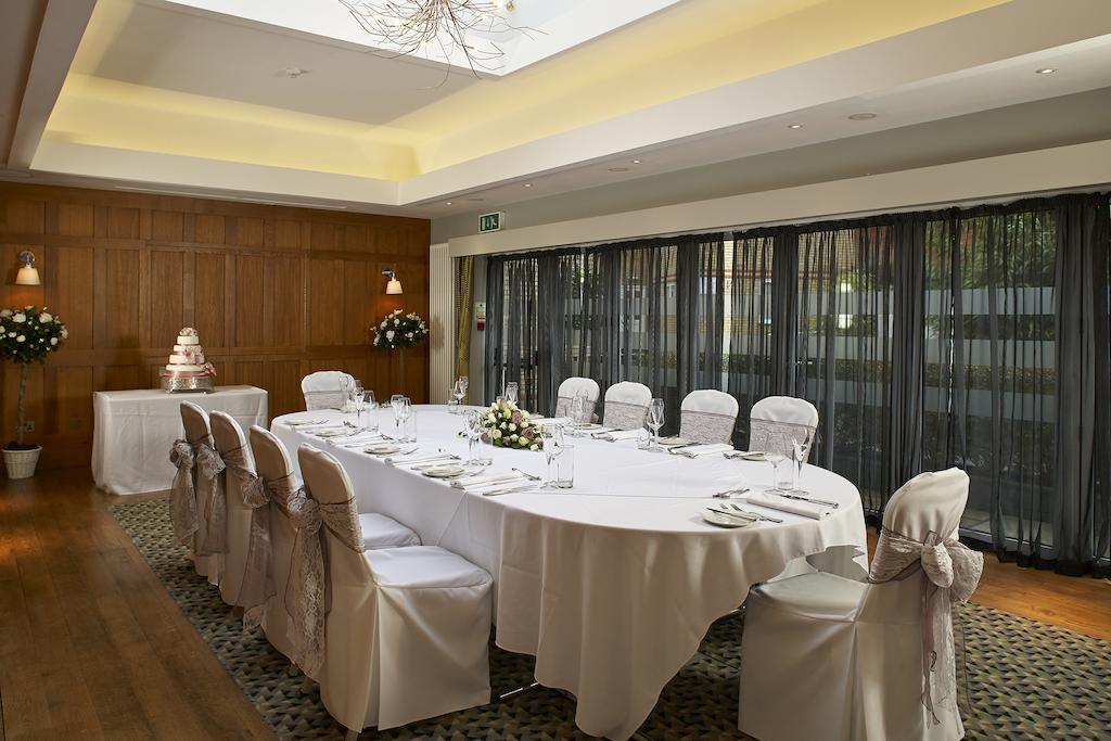 Mandolay Hotel Гилдфорд Екстериор снимка